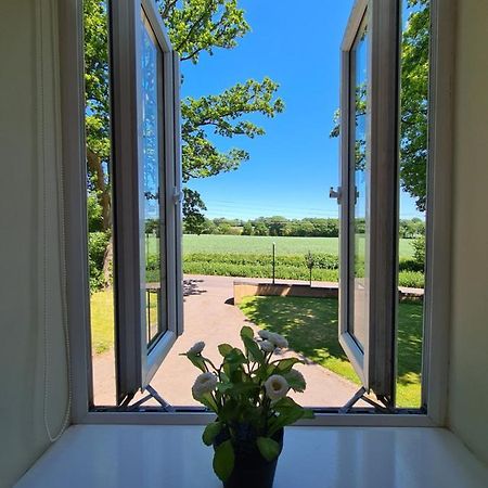 Beautiful Country Apartment, Rated Exceptional Coventry Dış mekan fotoğraf