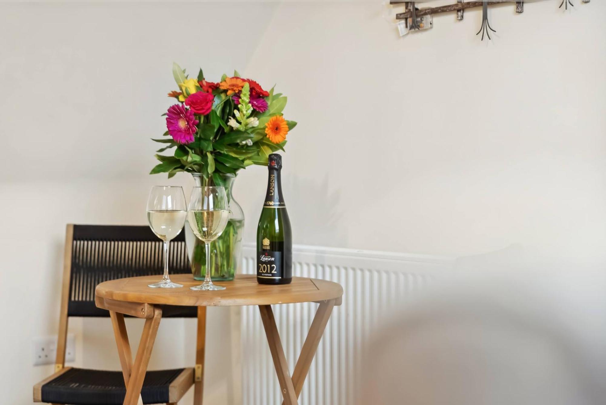 Beautiful Country Apartment, Rated Exceptional Coventry Dış mekan fotoğraf